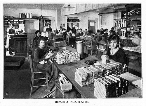 fabbrica-luigi-zaini-1913,-reparto-incartatrici.jpg